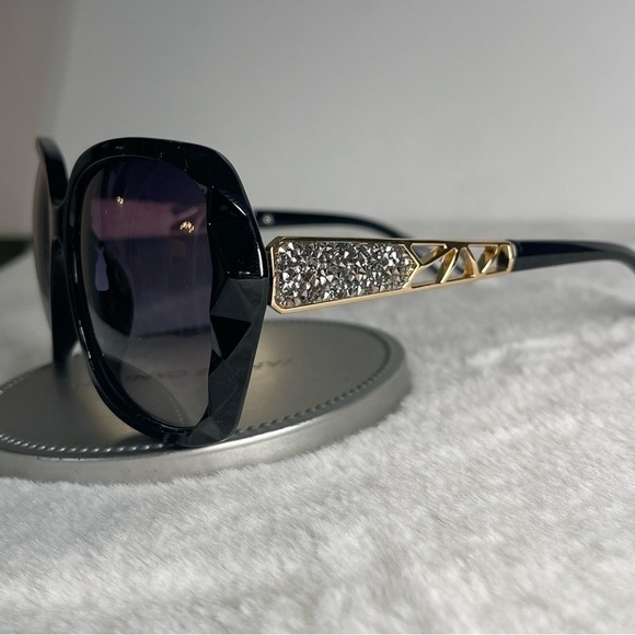 Black & Gold Oversized Square Sunglasses Polarized Tinted w Crystal Frames Nwt - Picture 10 of 12